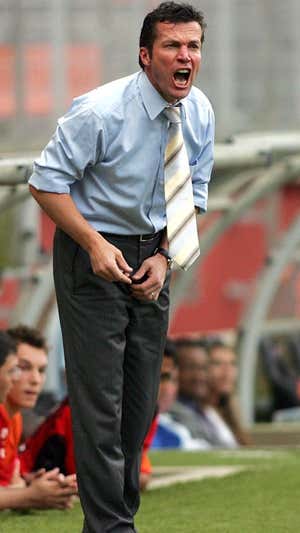 Matthaus durante su etapa como técnico en Brasil.  AFP