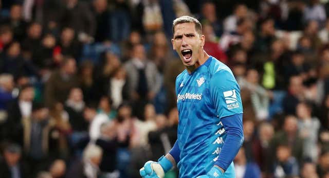 Joel Robles, la presión del Benito Villamarín y de un derbi: “No sé qué puedes decirle a una persona que te ha insultado”
