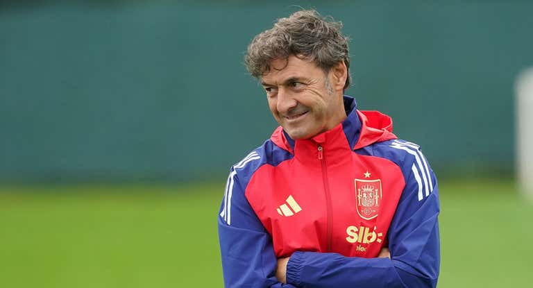 Santi Denia, en un entrenamiento reciente.