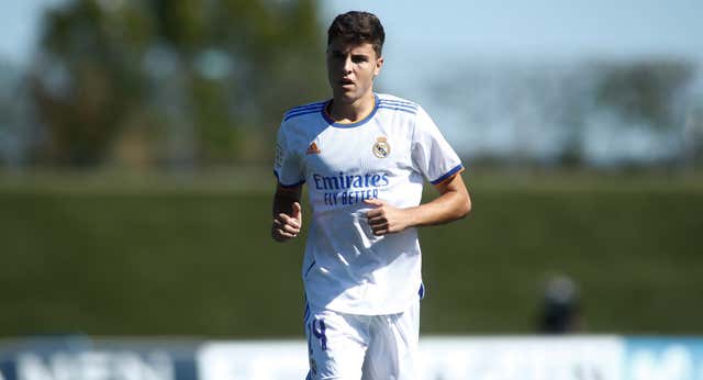 Iván Morante, el Bruno Soriano de la cantera del Real Madrid que ‘espabiló’ a las órdenes de Raúl: «En el Villarreal me vino todo de cara»
