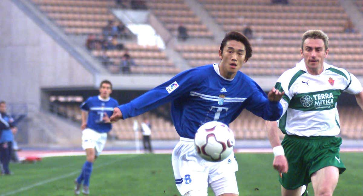 Shang Yi, durante un partido ante el Elche en el año 2004.
