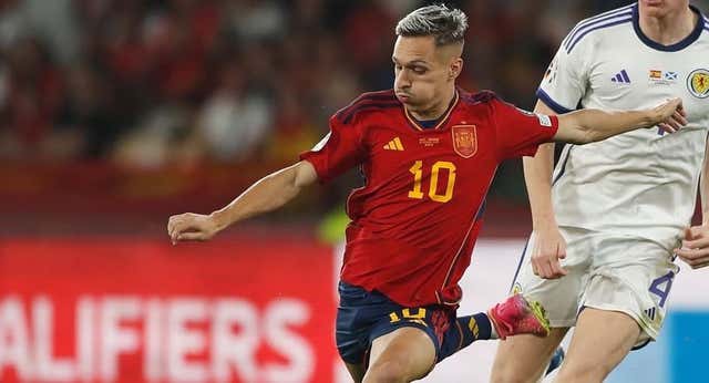 Luis de la Fuente convoca a Bryan Gil y Bryan Zaragoza tras la lesión de Ferran Torres