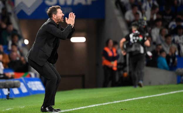 Simeone, desesperado.  AFP