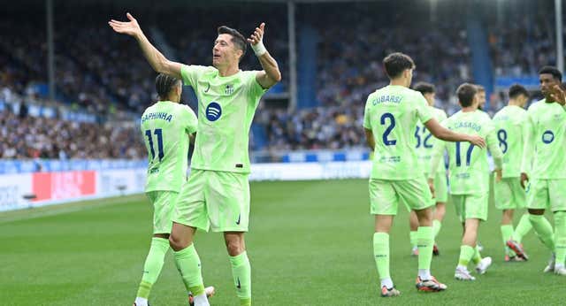 Un hat-trick y 25 minutos de Lewandowski que dejan claro que este Barça aspira a todo: «Lo que nos faltaba, lo mejoramos»