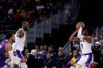LeBron James vive un momento «Matrix» para cumplir el sueño de jugar junto a su hijo Bronny