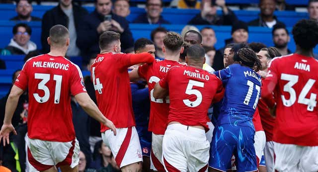 Chelsea y Nottingham Forest, acusados de «no controlar a sus jugadores»