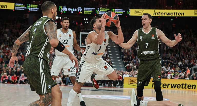 Facu Campazzo durante un partido de Euroliga.