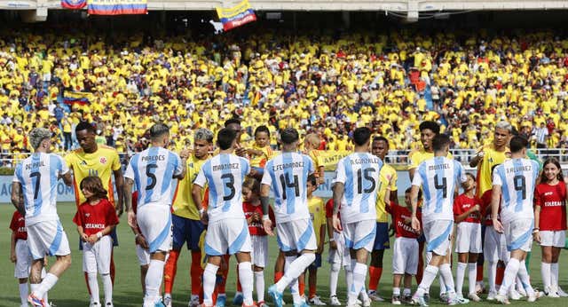 La selección argentina parte de Miami rumbo a Venezuela antes de la llegada de Milton
