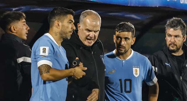 La letra pequeña del incendio entre Luis Suárez y Bielsa en la selección de Uruguay: “No es tan así”