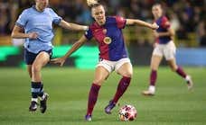 El Barça jugó con pantalón claro tras un 'lío' de colores ante el Manchester City en Champions