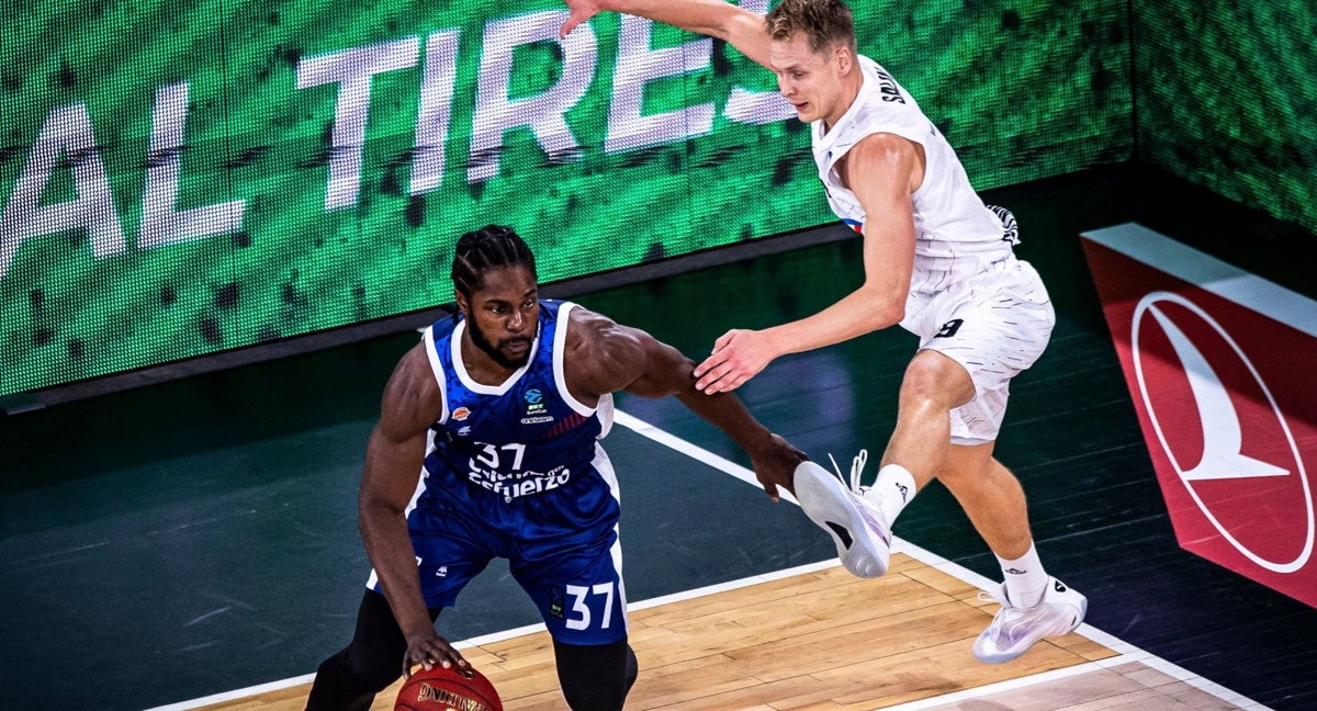 Semi Ojeleye, durante el partido ante el U-BT Cluj-Napoca de este miércoles.