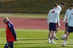 Mientras la RFEF elige Papa, De la Fuente tiene un sueldo y siete cargos