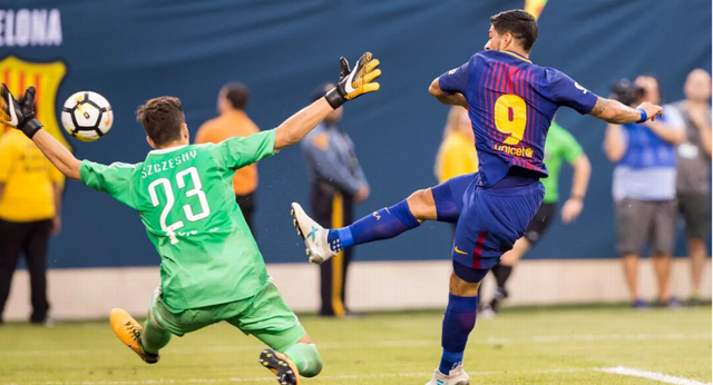 Los números verdes y un alma de calle colocan a Szczesny por delante de Ter Stegen