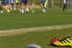El timo de compra-venta de botas que se extiende por los vestuarios del fútbol español: «Le hice pagos por Bizum por 560 euros»