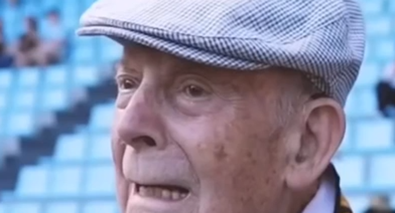 Julián lleva más de 80 años siguiendo al Celta de Vigo.