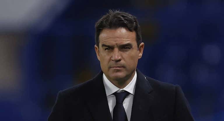 Alberto Toril, entrenador del Real Madrid, durante un partido de Champions.