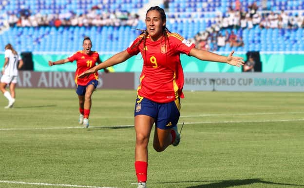 Alba Cerrato celebra el tercer gol de España. RFEF
