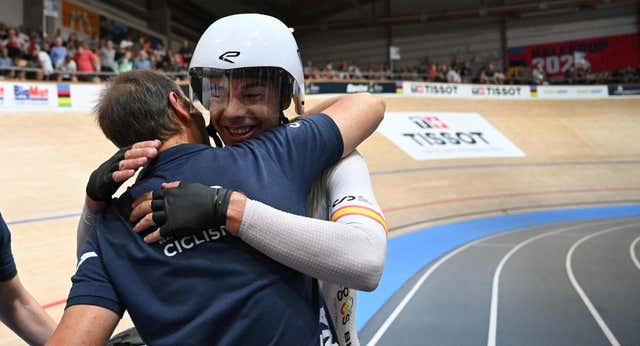 Sebastián Mora vuela en el Mundial en pista para proclamarse campeón