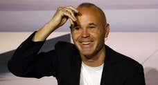 El aprendizaje de Iniesta toda una vida después: «Yo me lo tendría que pensar y analizar si ahora vinieran a fichar a uno de mis hijos»