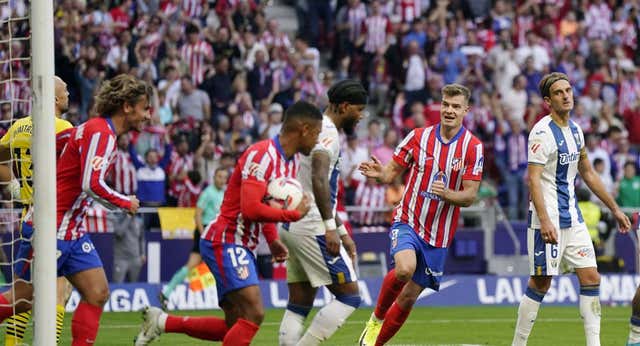Un Atlético de dos caras remonta en casa ante un combativo Leganés