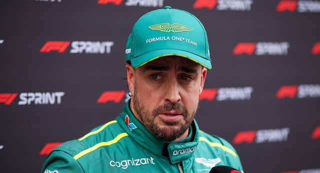 Pintan bastos para Aston Martin: ya ha caído a casi un segundo de un equipo que no tiene ni simulador