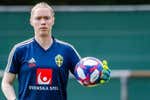 Lindahl explota por la carta conjunta del fútbol femenino: «Deberíamos empezar por oponernos contra el genocidio»