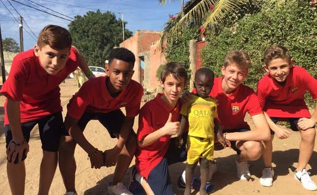 Víctor Muñoz, primero por la izquierda, junto a Balde, segundo, y Fermín, último. INSTAGRAM