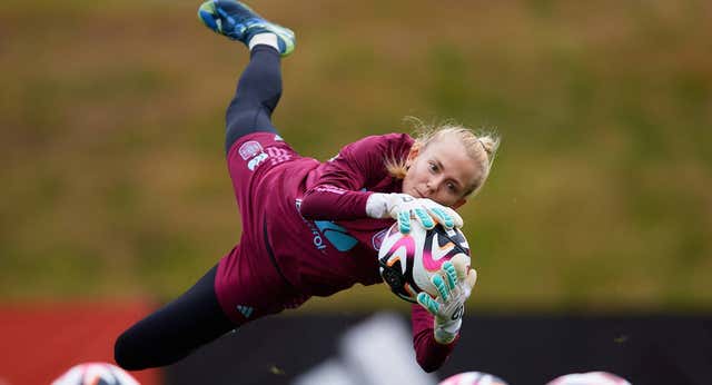 El ‘flashback’ de Esther Sullastres en la Selección: «El olor es el mismo. La sensación es la misma»