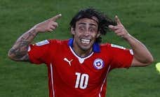 El exfutbolista chileno Jorge Valdivia suma otra acusación de violación y cambia de abogada