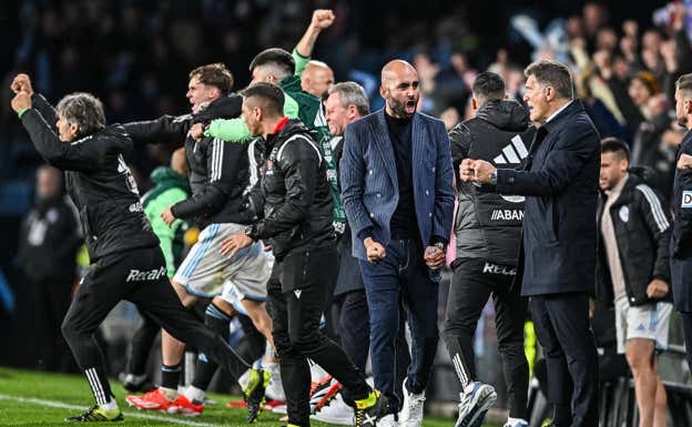 Claudio Giráldez celebra un gol del Celta.  EFE