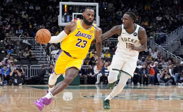 LeBron James durante un partido con los Lakers. REUTERS