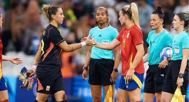 Alineaciones confirmadas del  España y Canadá