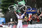 El último dato del extraterrestre Tadej Pogacar confirma la mejor temporada en la historia del ciclismo