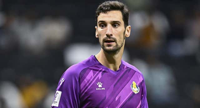 La semana fantástica de Sergio Rico en la que ‘redebutó’ año y medio después y fue padre: «Preguntamos a la ginecóloga si se podía adelantar el parto»