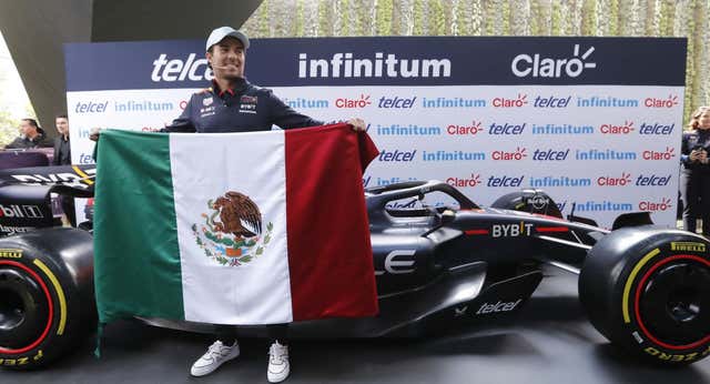 Christian Horner reabre las dudas sobre Checo Pérez tras una “temporarada terrible”