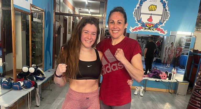 Marián Herrería y Almudena Álvarez, tras una sesión de sparring.