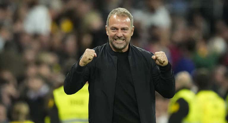 Hansi Flick celebra uno de los cuatro goles que el Barça endosó al Madrid.