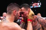 Lo de Ilia Topuria con Holloway estaba planificado: el engaño del primer asalto y las patadas del segundo para noquear en el tercero