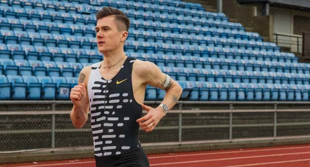 El récord de medio maratón reabre el debate de la ‘locura’ de Jakob Ingebrigtsen: “Tiene que planificarse”