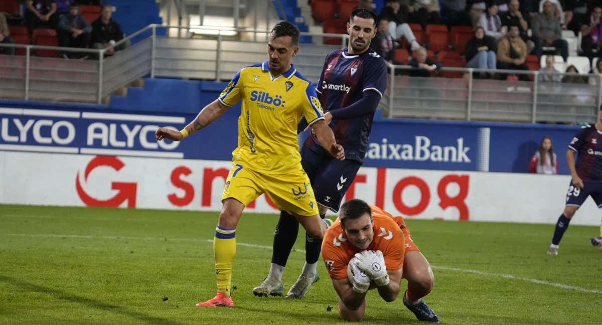 El Cádiz en un partido de la Segunda división./