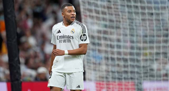 L’Equipe sale del carril con Vinicius y señala a Mbappé: «A su edad, Messi ya había ganado cuatro Balones de Oro»