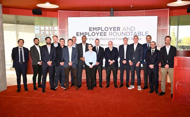 La reunión entre Fifpro Europa y las Ligas Europeas, con Javier Tebas en el centro. E.Leagues