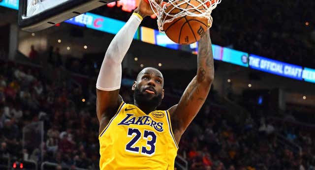 La pequeña empresa asturiana que ha conquistado Hollywood: «Después del Sporting sólo los Lakers estaban por encima»