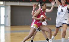 La jugadora del Miralvalle Ángela Jiménez, en estado crítico tras desvanecerse en un partido de la Liga Femenina 2