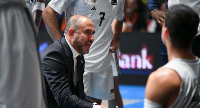 La escasez de recursos y el recuerdo del Partizan sirven a Chus Mateo para conseguir una victoria inesperada
