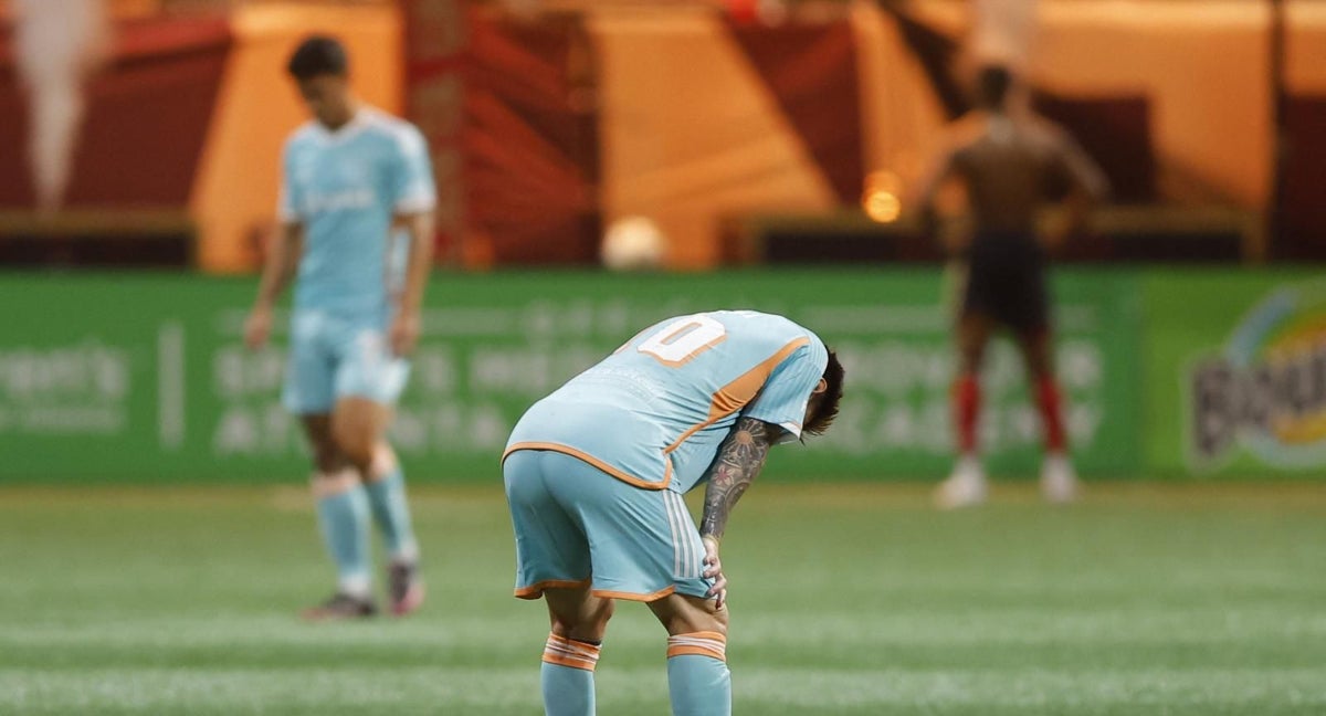Leo Messi, cabizbajo, en el segundo partido ante Atlanta United.