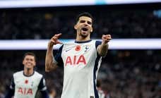 Solanke pone el broche en la semana negra de Emery