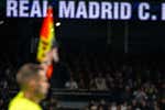 La trampa del fuera de juego no le ayuda al Barça, por mucho que unos centímetros hagan pensar lo contrario