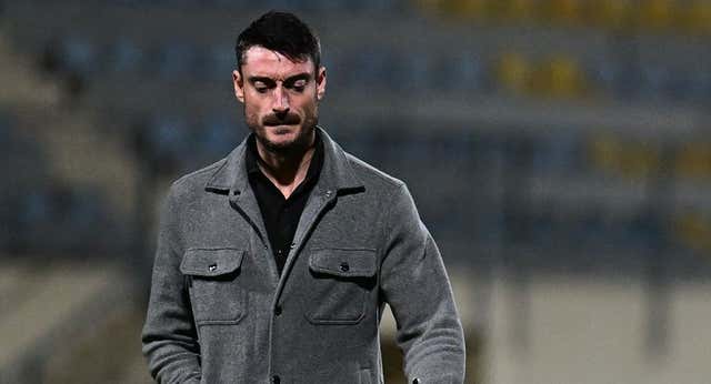Lo que aprendió el Albert Riera jugador que ahora pone en práctica de entrenador: ‘Cuando veo a Lotina le doy un abrazo y le pido perdón 2.000 veces’