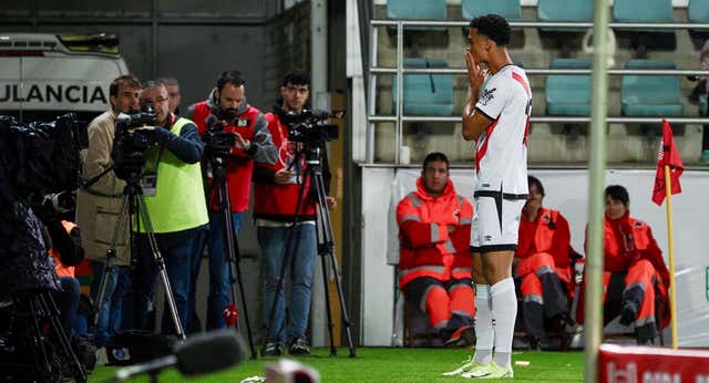 Etienne Eto’o, hijo del exfutbolista camerunés, llama a la puerta del primer equipo del Rayo Vallecano: “Nada me haría más feliz”